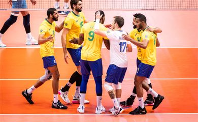 Seleção vence Argentina e avança às semifinais do Mundial de Vôlei Masculino 2022