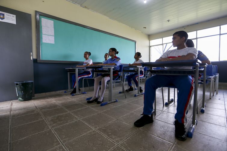 Alunos venezuelanos de escola pública em Pacaraima.