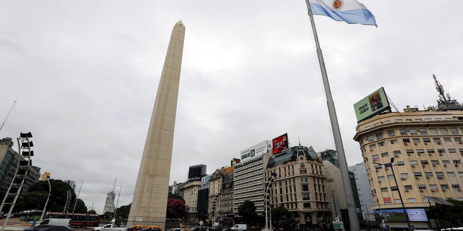 Argentina extiende el toque de queda obligatorio