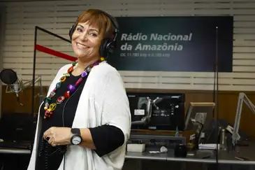 Brasília/DF, 12/07/2023, A jornalista Mara Régia di Perna, da Rádio Nacional, emissora da Empresa Brasil de Comunicação - EBC.  Foto: Arquivo Pessoal