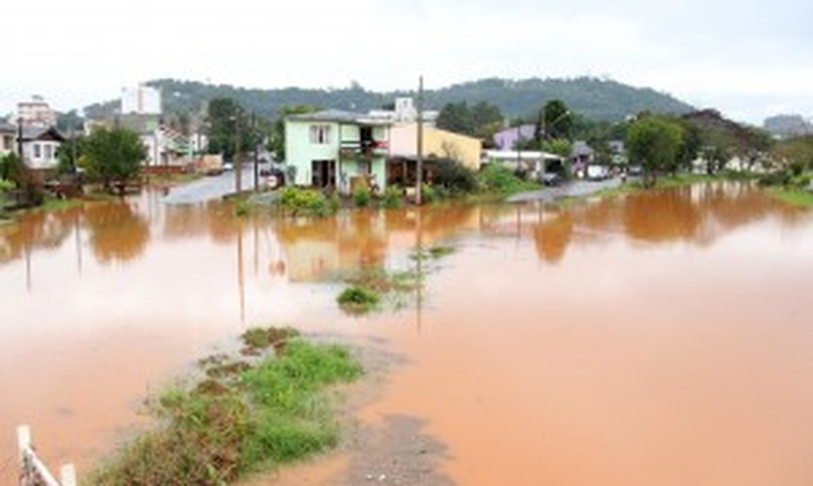 Cidade de Francisco Beltrão (PR) é atingida por fortes chuvas (Divulgação/Prefeitura de Francisco Beltrão)