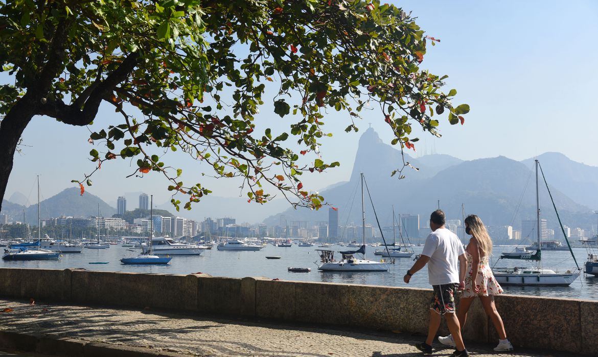 Brazil: near collapse due to coronavirus, Rio de Janeiro imposes closures and curfew