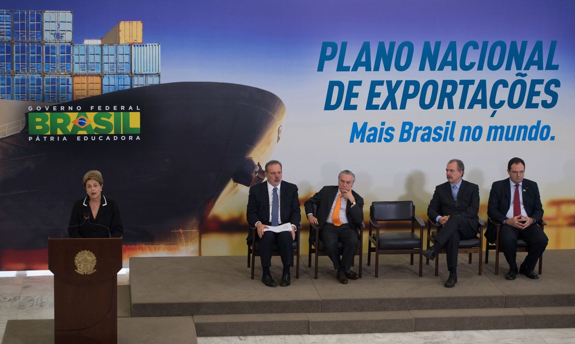 A presidenta Dilma Rousseff participa do lançamento do Plano Nacional de Exportações, no Palácio do Planalto (Marcelo Camargo/Agência Brasil)