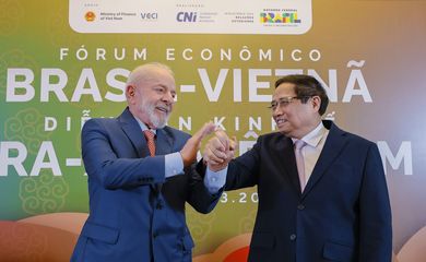 Presidente da República, Luiz Inácio Lula da Silva, acompanhado do Primeiro-Ministro do Vietnã, Pham Minh Chinh, durante encerramento do seminário empresarial Brasil-Vietnã.
Hotel Sofitel Legend Metropole Hanoi - Vietnã.
 
Foto: Ricardo Stuckert / PR