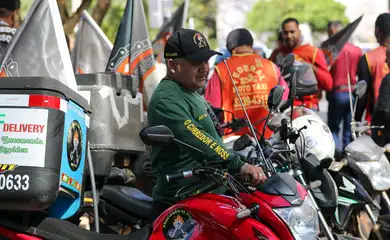 Brasília, 12/09/2023 Trabalhadores motociclistas de entrega e motofrete realizam ato de protesto em frente ao Ministério do Trabalho (MTE) Foto: Fabio Rodrigues-Pozzebom/ Agência Brasil