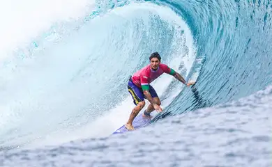 gabriel medina, paris 2024, surfe