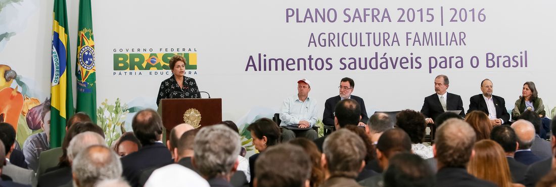 Dilma fala com produtores rurais