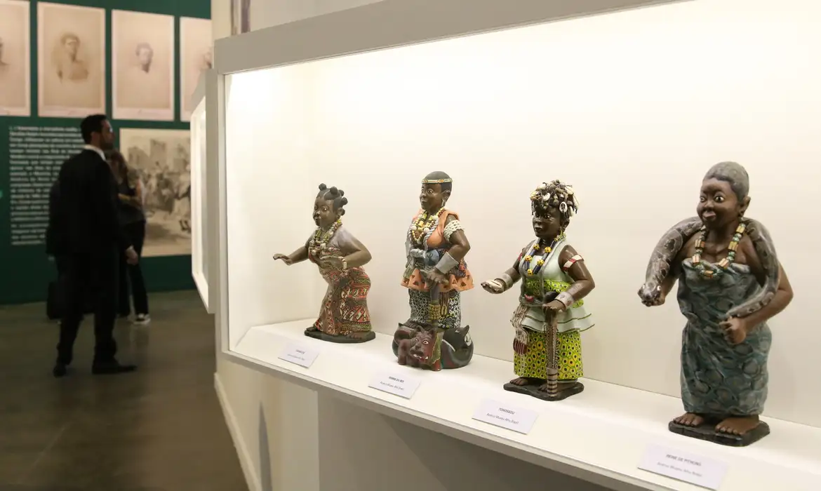  Euloge Glélé – Esculturas dos Deuses Africanos do Benim é uma das exposições inauguradas pelo Museu Afro Brasil em celebração ao Mês da Consciência Negra, no Parque Ibirapuera.