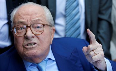Jean-Marie Le Pen, fundador do partido francês de extrema direita Frente Nacional
05/09/2013. REUTERS/Jean-Paul Pelissier/File Photo