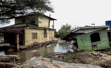 Porto Alegre (RS), 19/06/2024 - Casas destruídas na ilha da Picada após chuvas e novos alagamentos. Foto: Bruno Peres/Agência Brasil
