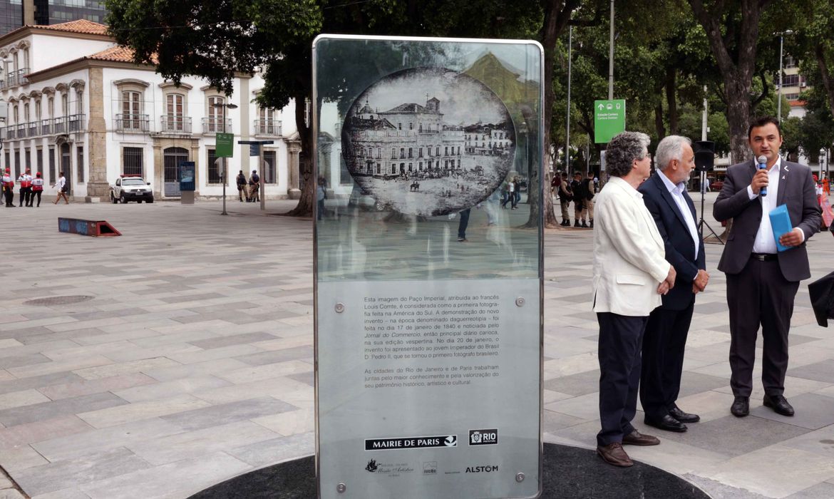 A Praça XV recebe monumento à primeira fotografia feita na América do Sul (Divulgação/Prefeitura do Rio)