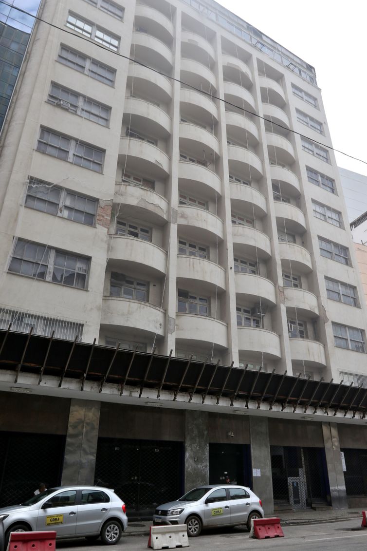 Fachada do edifício que abrigou a sede da empresa Companhia Docas do Rio de Janeiro (CDRJ), na rua Acre, 21, região portuária, centro da cidade.