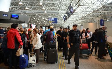 Rio de Janeiro - O Aeroporto Internacional Tom Jobim/RioGaleão deverá registrar o maior movimento de passageiros de toda a sua história, com a partida das delegações olímpicas e de milhares de turistas que foram ao Rio para os Jogos