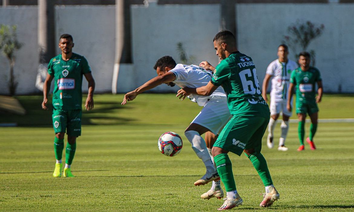 Na Série C, Floresta-CE e Manaus ficam no empate em jogo de 4 gols
