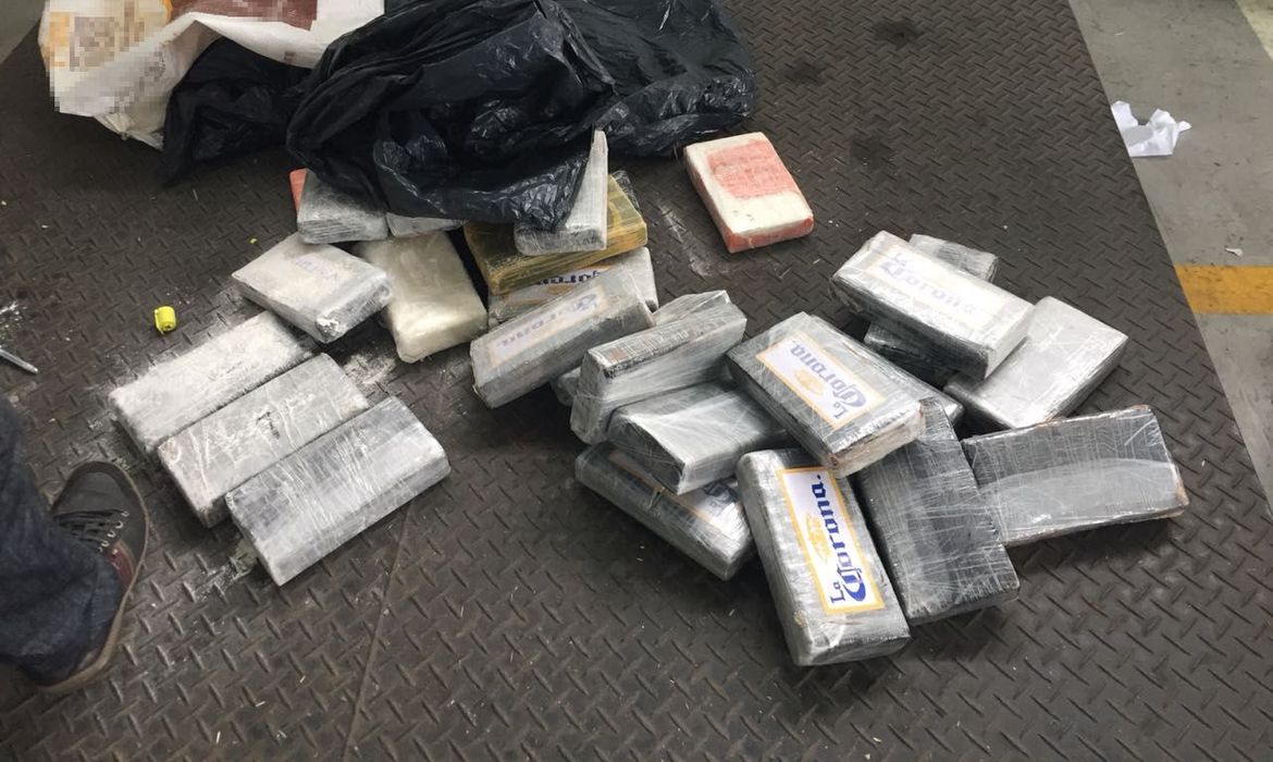 Receita Federal apreende 107 kg de cocaína no Porto de Santos
