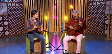 Marcus e Vitor Mesquita fazem uma releitura dos Beatles com a tradicional viola caipira