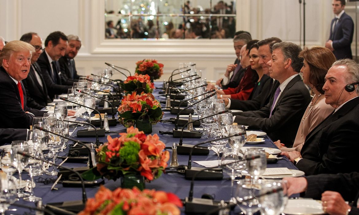 Nova York (EUA) - Os presidentes dos Estados Unidos da América, Donald Trump, e do Brasil, Michel Temer, durante jantar de trabalho oferecido pelo presidente americano (Beto Barata/PR)
