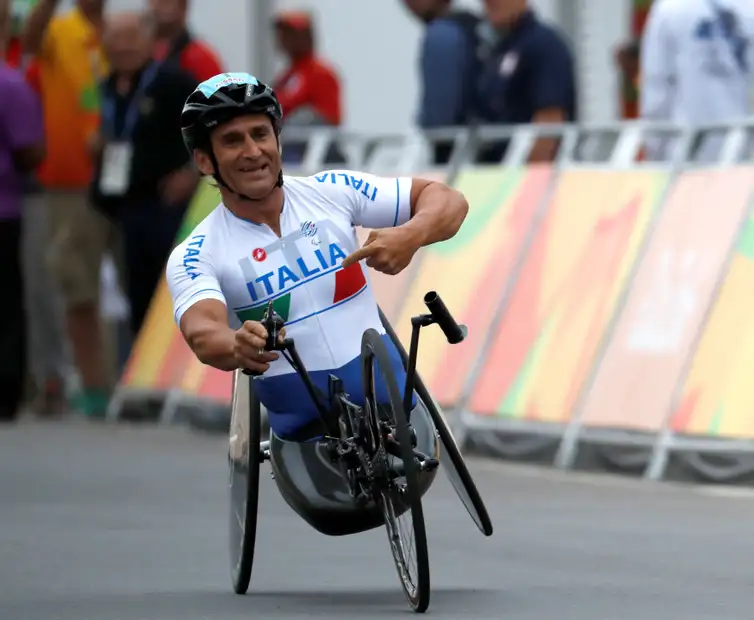 Ricardo Moraes/Reuters/direitos reservados Alex Zanardi durante Jogos Paralímpicos Rio 2016