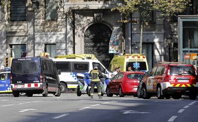 Van atropela pedestres no centro de Barcelona (Agência Lusa/Direitos Reservados)