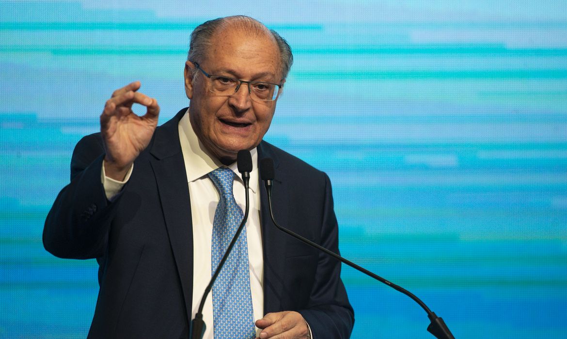Brasília (DF), 12/04/2023 - O presidente da República em exercício, Geraldo Alckmin, durante abertura do ABDIB Fórum 2023.