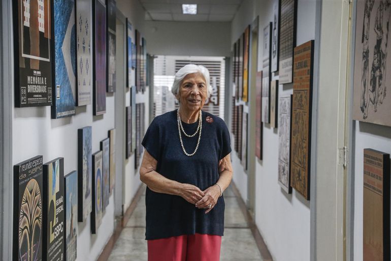 São Paulo (SP) 09/02/2024.  A química Yvonne Mascarenhas, primeira mulher a ocupar uma cadeira no Departamento de Física e Engenharia de S. Carlos da USP em 1956 .  
Foto: Paulo Pinto/Agência Brasil