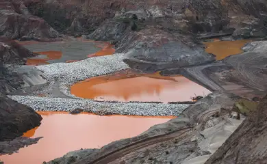 Mariana (MG) - Barragem de Fundão, operada pela mineradora Samarco, dois anos após a tragédia do rompimento da estrutura de contenção de rejeitos (José Cruz/Agência Brasil)