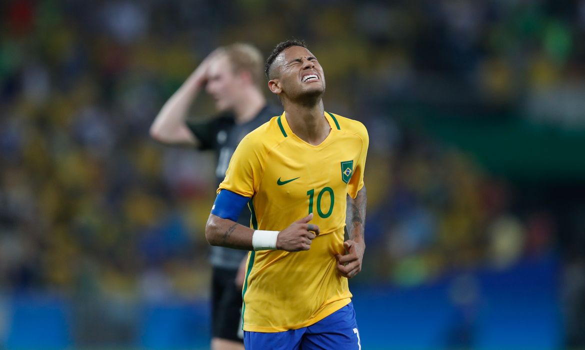 Rio de Janeiro - A seleção brasileira de futebol enfrenta a Alemanha, no Maracanã, em busca da medalha de ouro nas Olimpíadas Rio 2016 (Fernando Frazão/Agência Brasil)