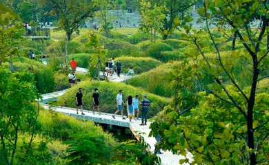 China. Projeto de cidade-esponja do paisagista e arquiteto chinês Kongjian Yu. Jinhua Harbin Qunli Stormwater Park. Foto Divulgação escritório Turenscape