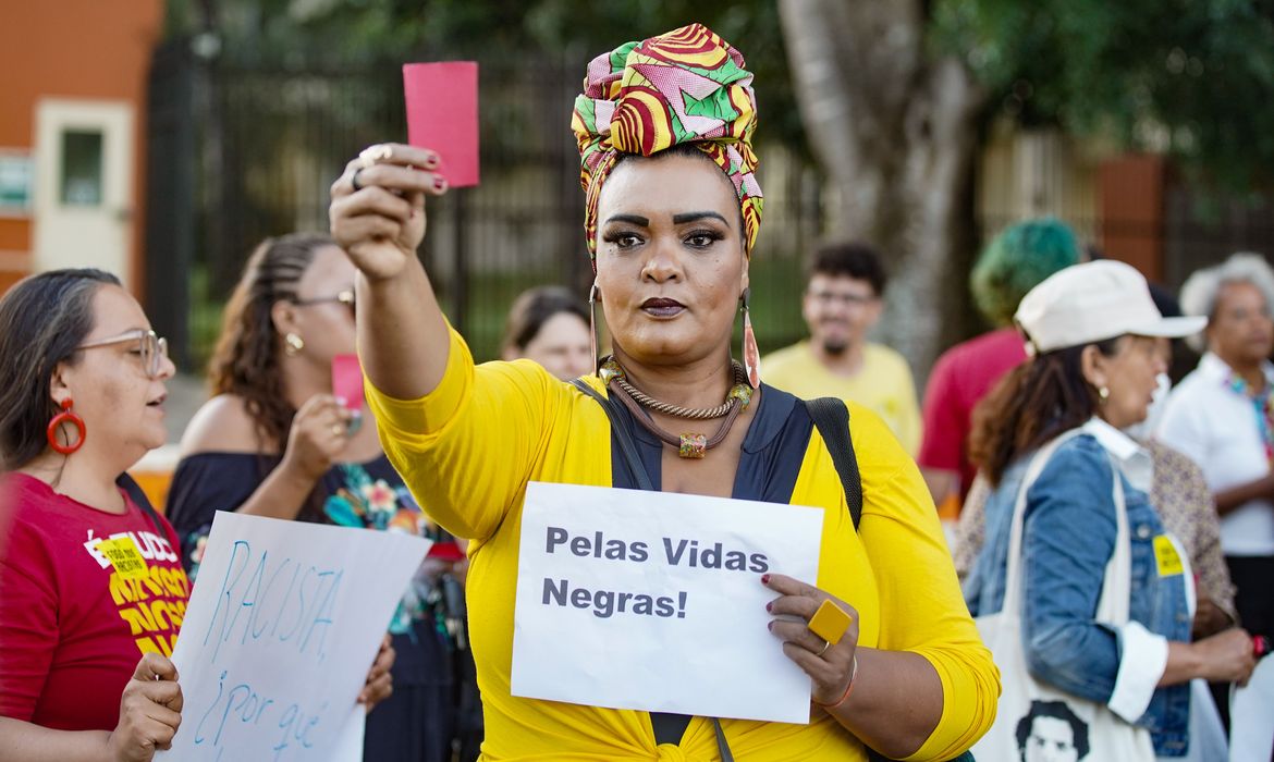 Rio e Brasília têm manifestações contra racismo e em apoio a Vini Jr. |  Agência Brasil