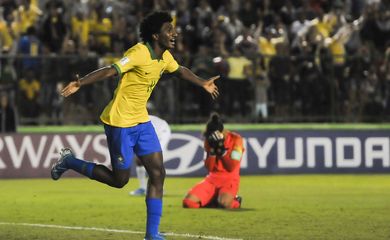 Brasil e Nova Zelândia jogam no estádio Bezerrão