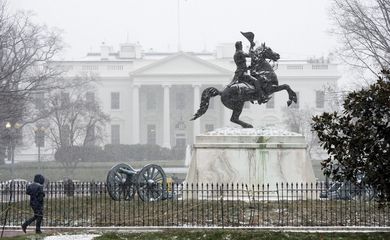 Neve na Casa ranca, em Washington