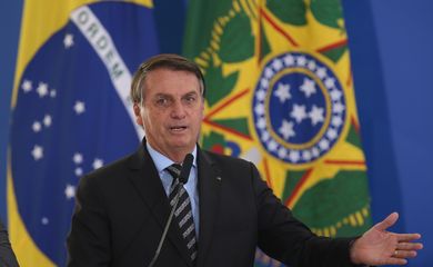 O presidente Jair Bolsonaro, participa do lançamento dos programas CODEX e SUPER.BR e do 8º Revogaço no Palácio do Planalto.