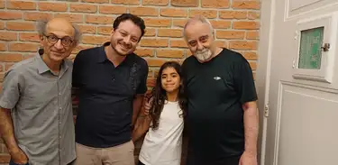 Dhyan Toffolo e equipe do Blim-blem-blom