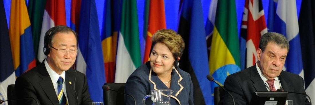 Presidenta Dilma Rousseff e o secretário-geral da Organização das Nações Unidas (ONU), Ban Ki-moon, durante cerimônia de encerramento da Conferência das Nações Unidas sobre Desenvolvimento Sustentável, a Rio+20