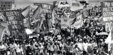 Manifestação das Diretas Já em Brasília, diante do Congresso Nacional