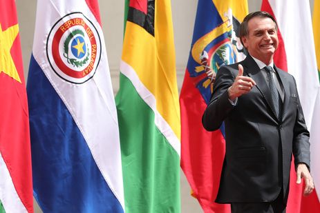 O presidente do Brasil, Jair Bolsonaro, e mais 6 presidentes sul-americanos assinam a Declaração de Santiago, que marca o início do processo de criação do Fórum para o Progresso da América do Sul (Prosul).