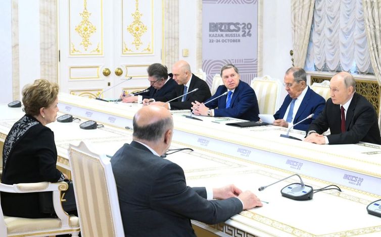 Russia, 10/22/2024 - Russian President Vladimir Putin meets with the president of the New Development Bank, Dilma Rousseff, on the first day of the 2024 BRICS summit. Photo: dilmarousseff/Instagram