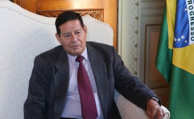 Hamilton Mourão foi indicado pelo PRT para vice na chapa de Jair Bolsonaro