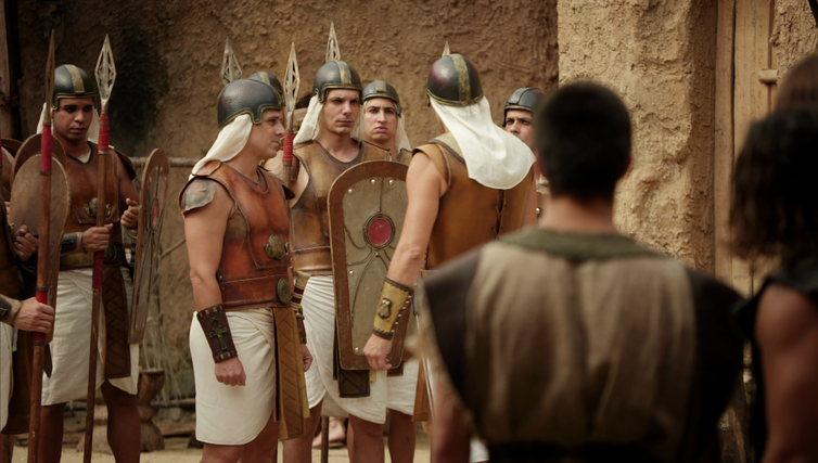 Os oficiais do faraó chegam à vila para confiscar o rebanho