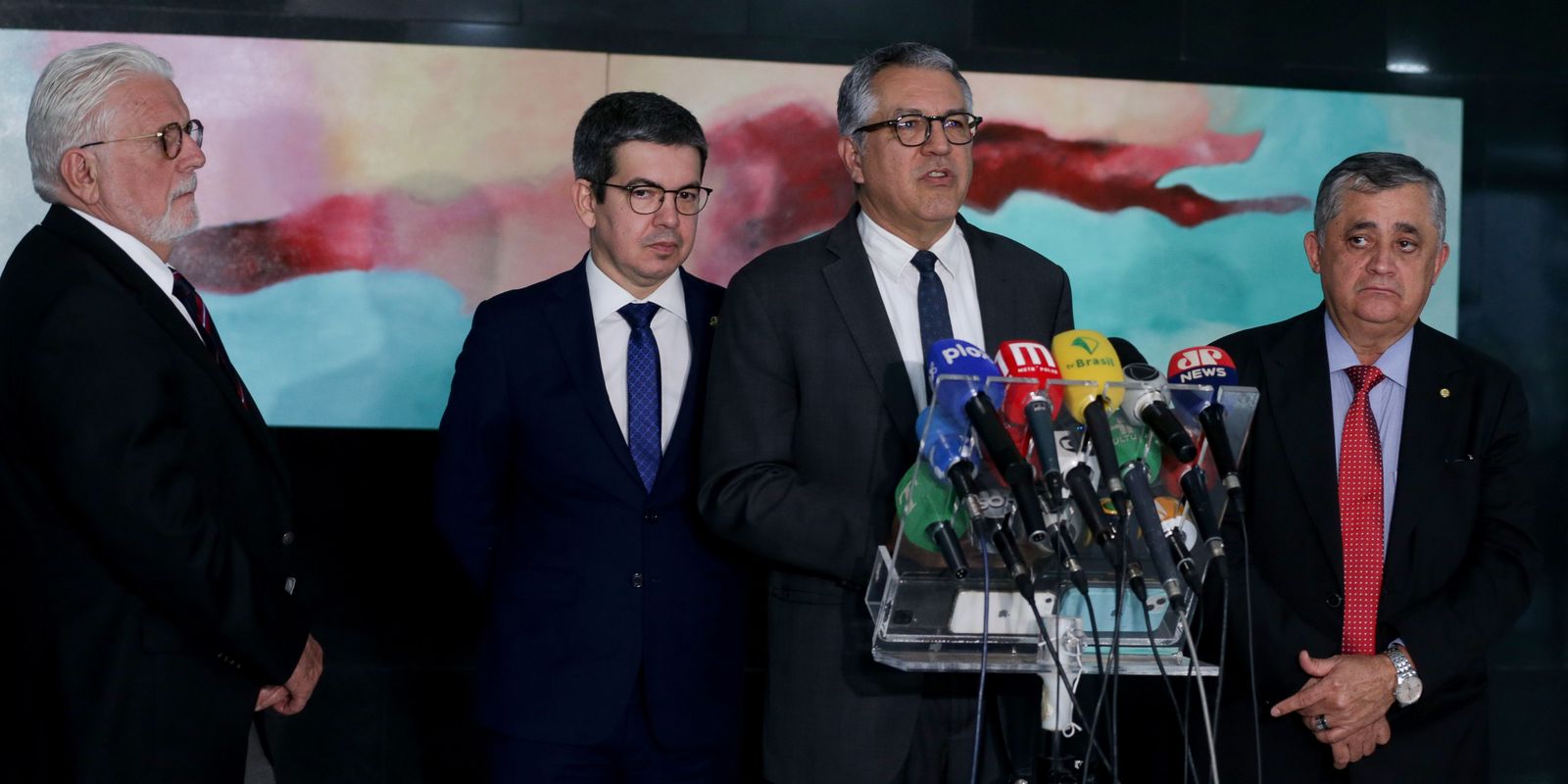 União Brasil deve reavaliar indicações de ministros, diz Padilha 3 União Brasil deve reavaliar indicações de ministros, diz Padilha