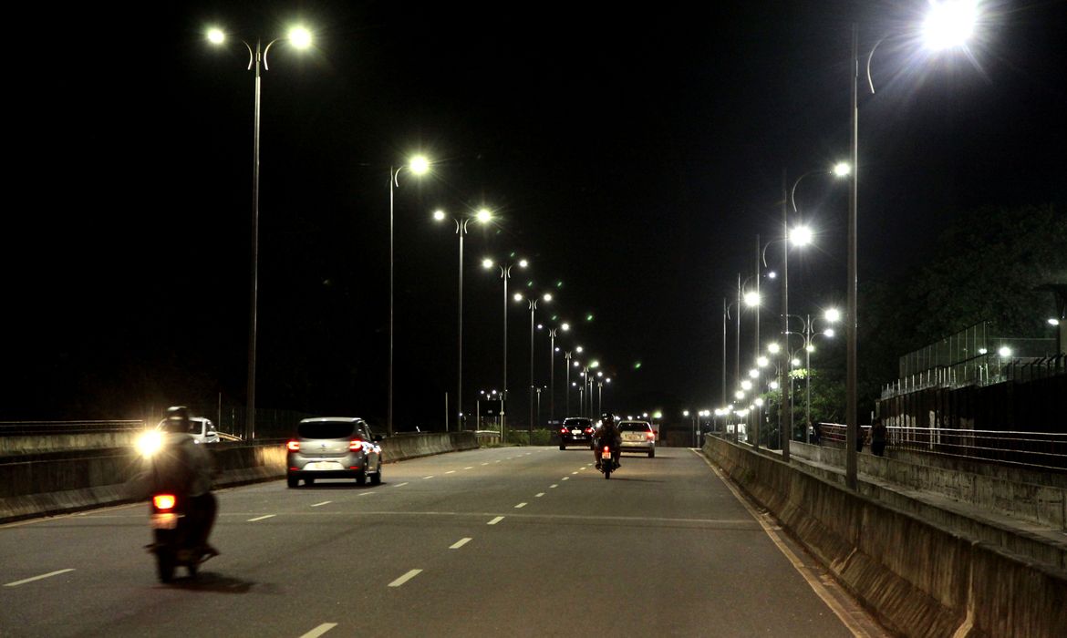Governo entrega iluminação recuperada no prolongamento da João Paulo II 
Localidade: Belém - PA