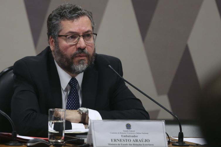 O ministro das Relações Exteriores, Ernesto Araújo, participa de audiência pública, na Comissão de Relações Exteriores do Senado.