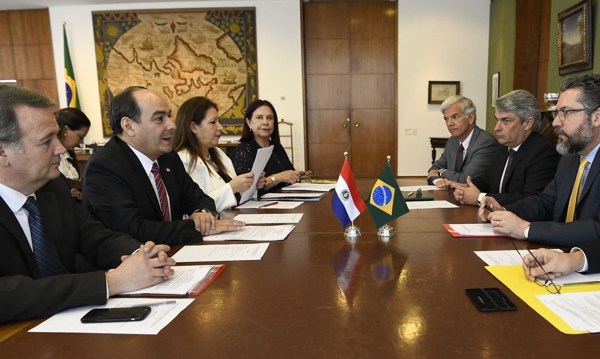 O ministro Ernesto Araújo recebe o ministro das Relações Exteriores do Paraguai, Antonio Rivas Palacios 