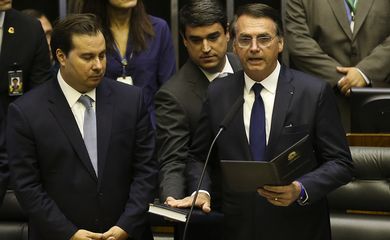 Jair Bolsonaro toma posse como presidente da República em cerimônia  no Congresso Nacional. 