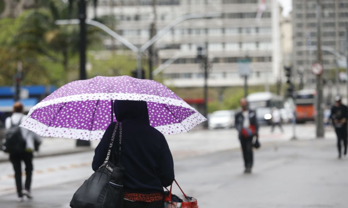 São Paulo (SP) 16/09/2024  Queda de temperatura e chuva melhora a qualidade do ar na cidade

Foto: Paulo Pinto/Agencia Brasil