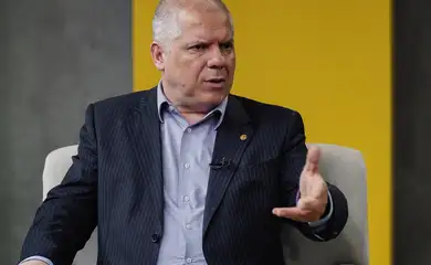 Brasília (DF), 04/01/2024, Alessandro Stefanutto, presidente do INSS, durante entrevista no programa Brasil em Dia, nos estúdios da EBC.  Foto: Rafa Neddermeyer/Agência Brasil