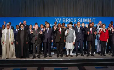 Joanesburgo, África do Sul, 24.08.2023 - Presidente da República, Luiz Inácio Lula da Silva, e presidentes dos países amigos do BRICS, posam para foto oficial após a reunião do grupo, no Sandton Convention Centre, em Joanesburgo. Foto: Ricardo Stuckert/PR