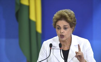 Brasília - Presidenta Dilma Rousseff disse durante Encontro da Educação pela Democracia, no Palácio do Planalto que golpe contra seu mandato tem chefe e vice-chefe (José Cruz/Agência Brasil)