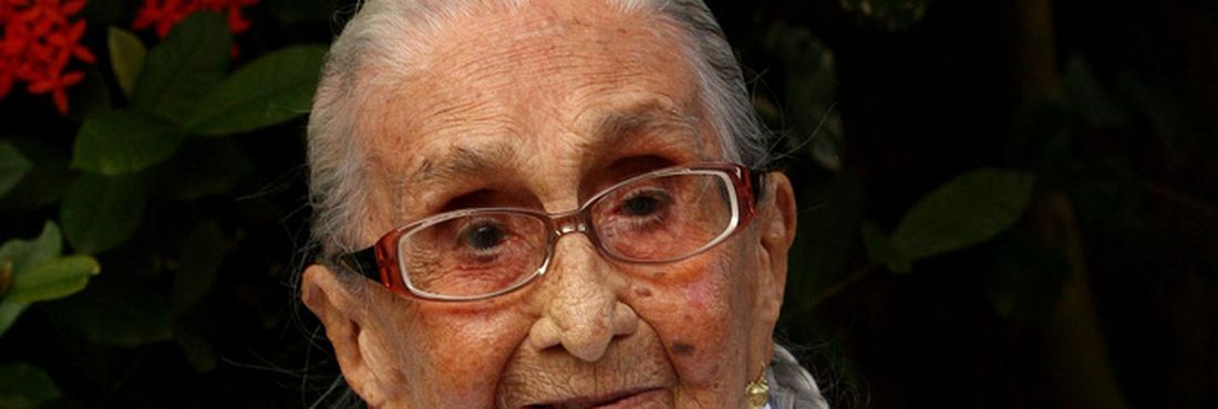 Dona Canô morre aos 105 anos