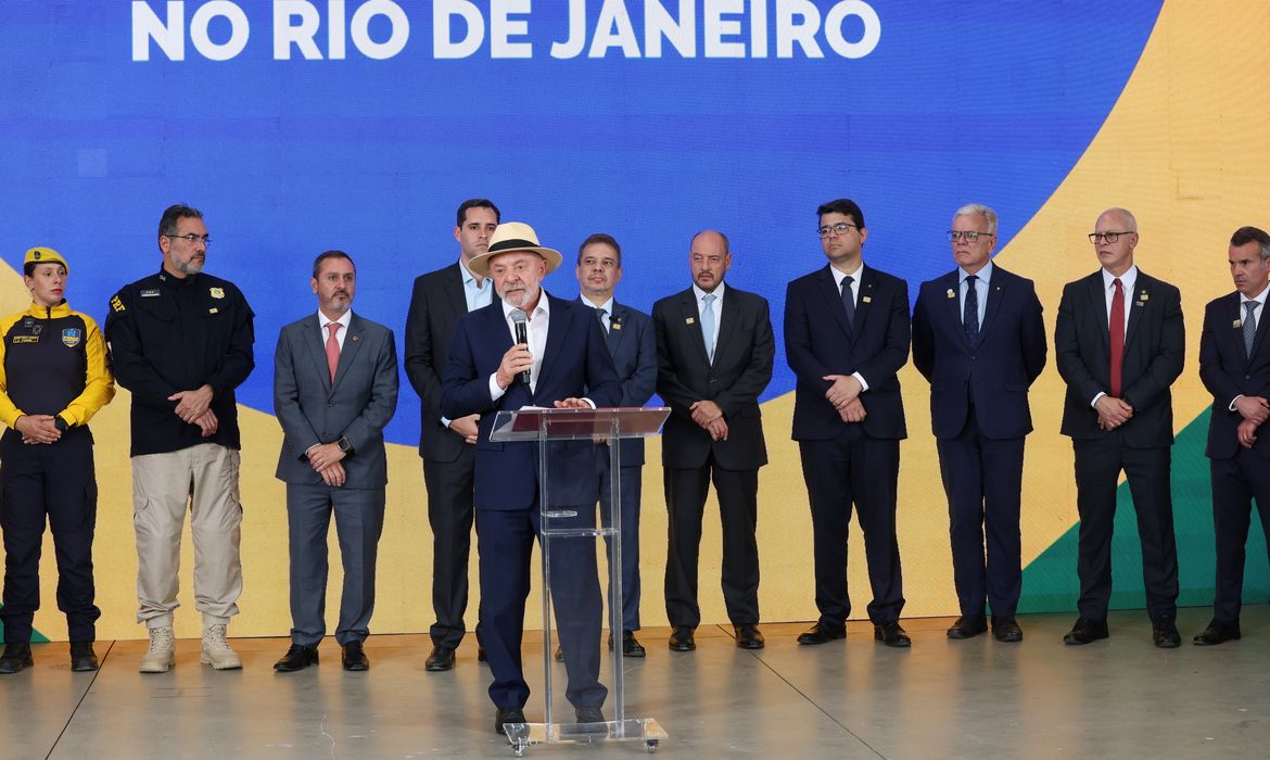Lula rebate Trump e diz que terrorismo foi tentativa de golpe